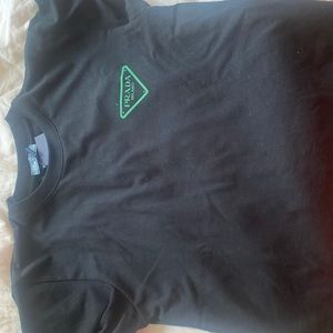 Men’s gucci shirt size medium.